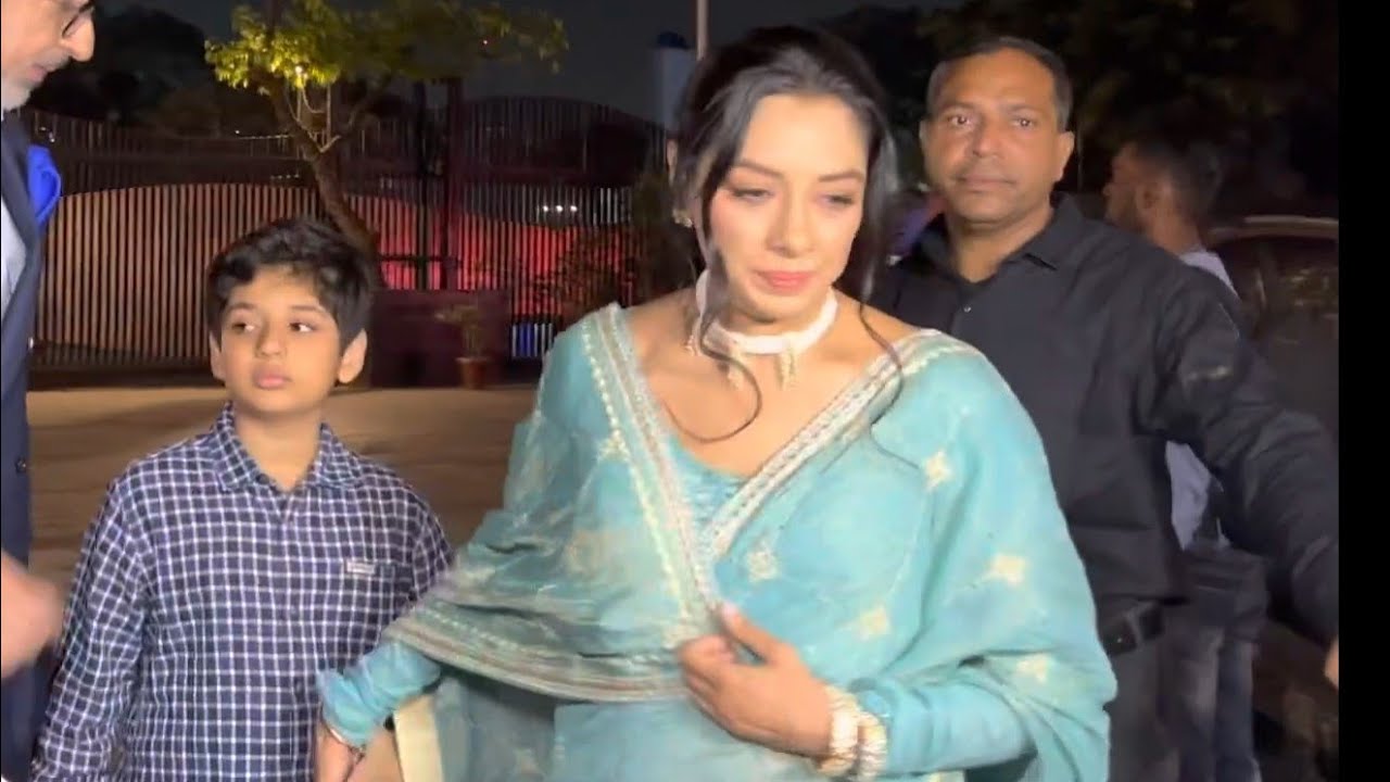 Anupamaa Rupali Ganguly reached at Iconic Gold Awards !