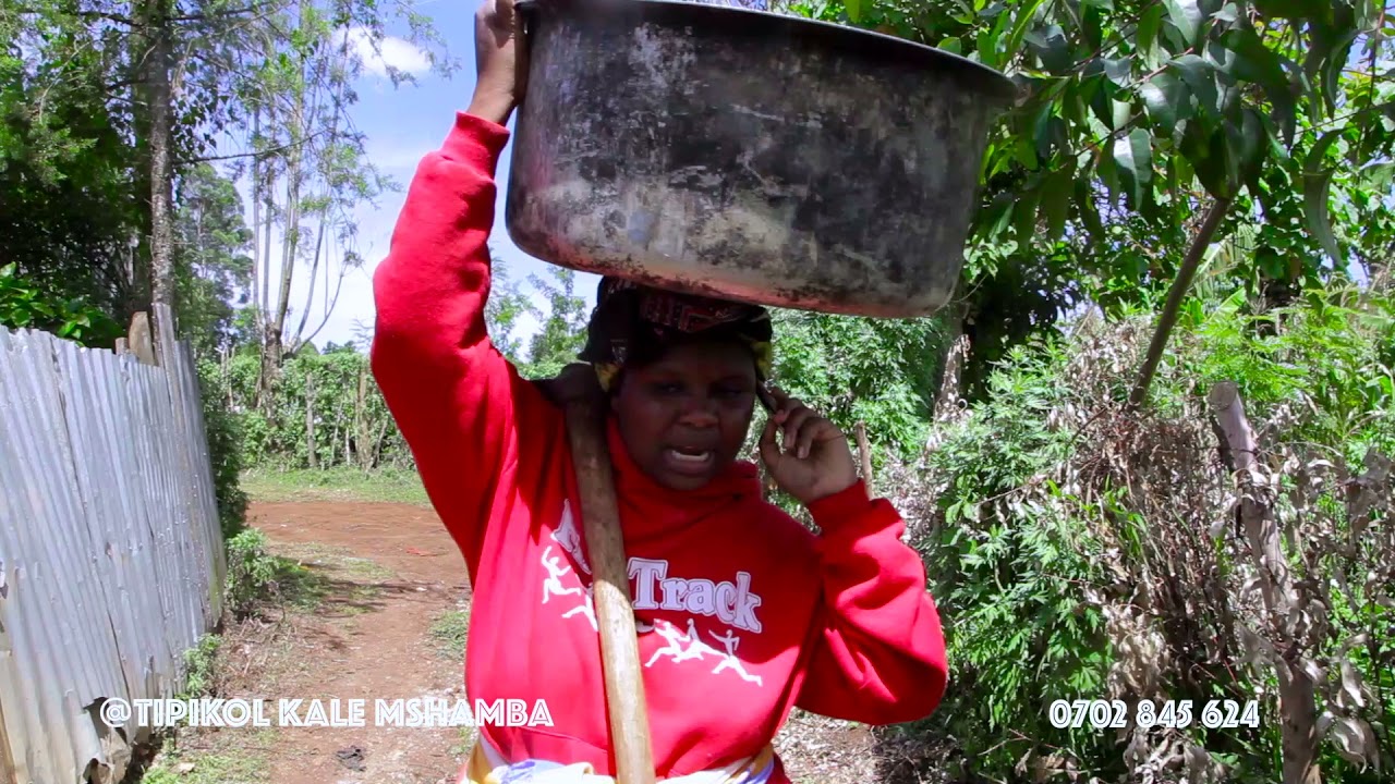 Cheptoo ni Celeb kule village, juu ya deni kila corner😂😂