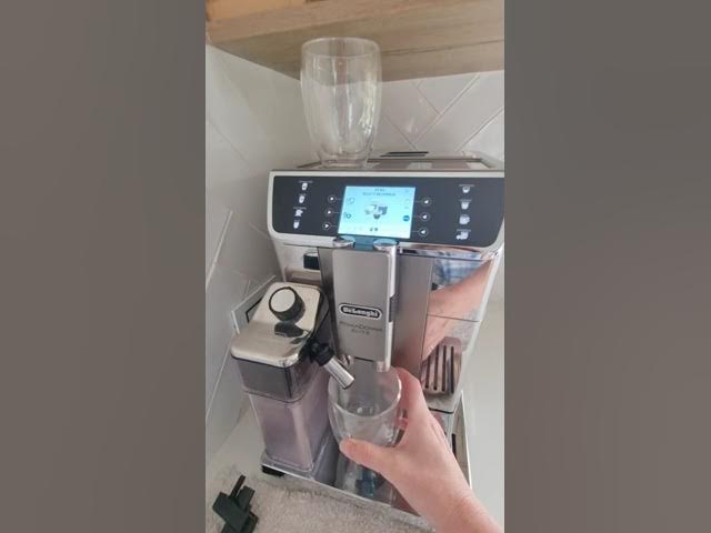 Cafetera Superautomatica Prima Dona Delonghi Ecam650.75