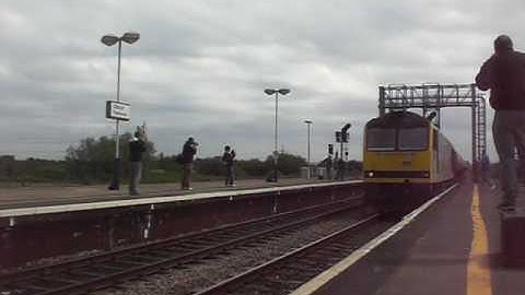 60092 Passes Didcot with 6B33