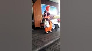 Dinas PU nyanyiiin lagu dangdut