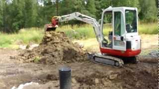 Takeuchi TB016 Digging foundation