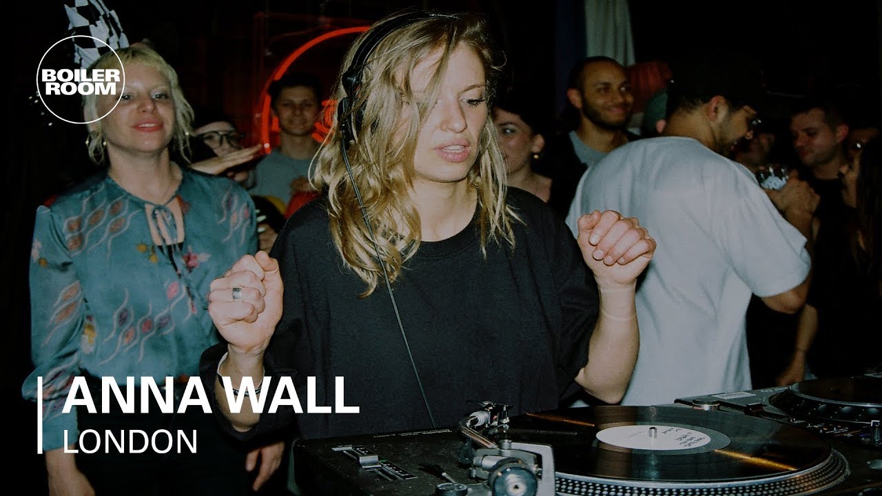 Anna Wall With A 100% Party Starter House Mix | Boiler Room London