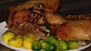 УТКА ЗАПЕЧЁННАЯ В ДУХОВКЕ С СОУСОМ. УТКА ЗАПЕЧЁННАЯ В ДУХОВКЕ С СОУСОМ.