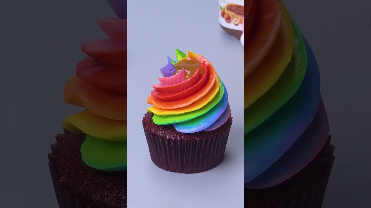 Very Satisfying Rainbow Cupcake Idea 