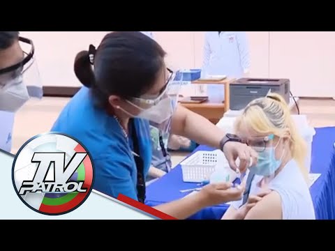 Higit 500,000 AstraZeneca vaccines mula COVAX darating na sa Lunes: Galvez | TV Patrol