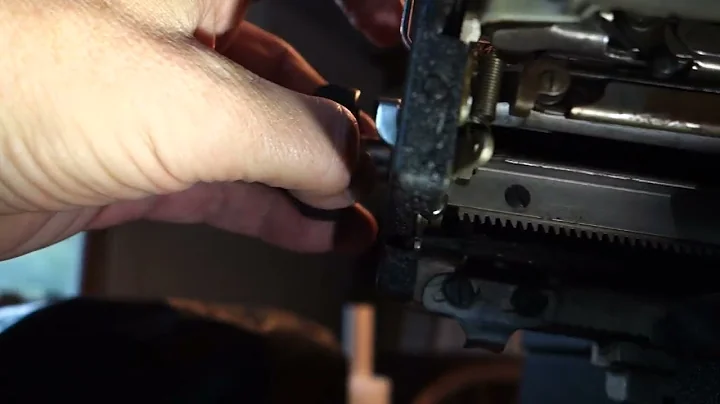 Carriage release and rack, Royal KMM typewriter