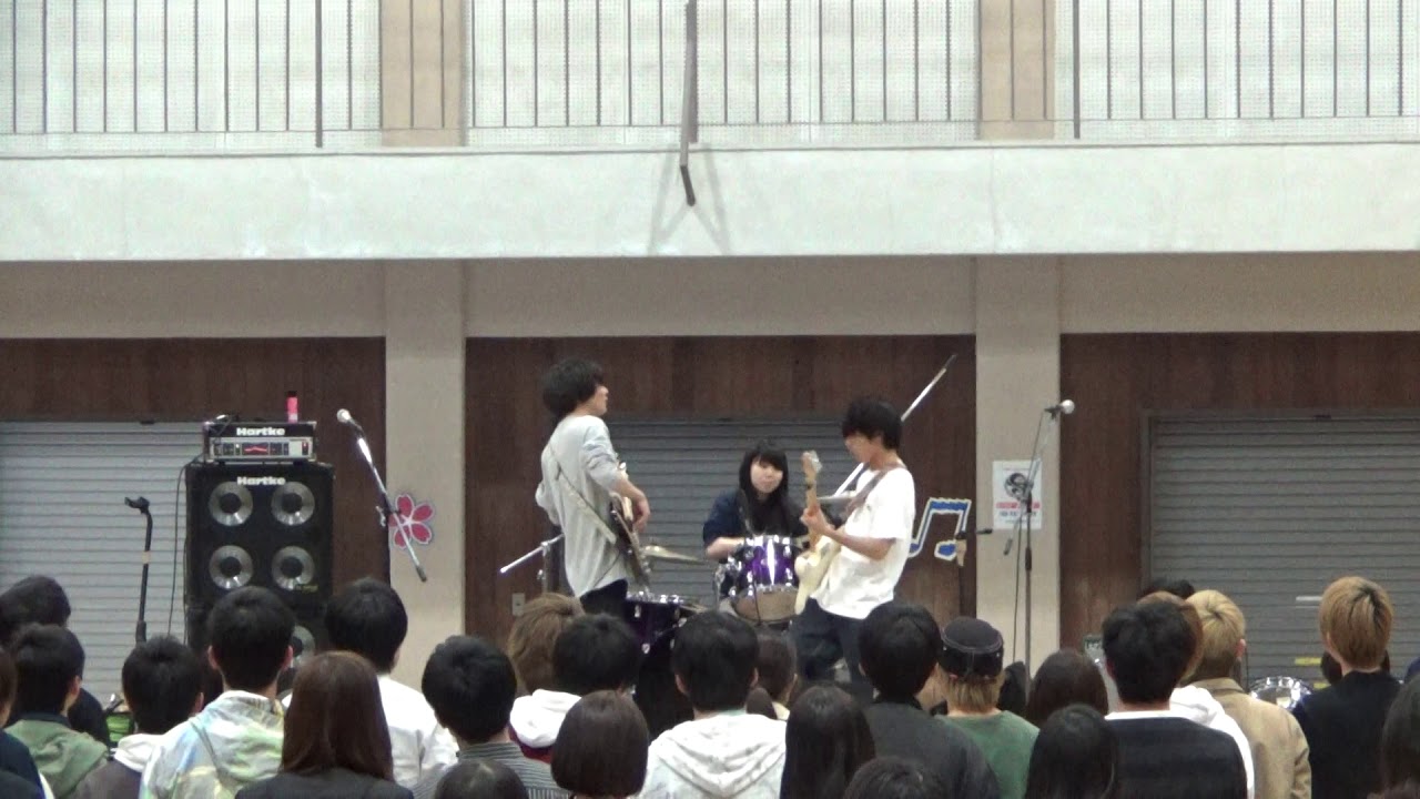 神戸大学 軽音楽部 Saucy Dog のコピー