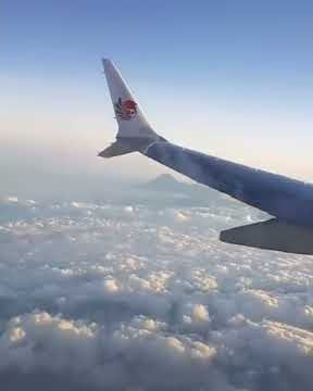 Status wa keren jendela pesawat