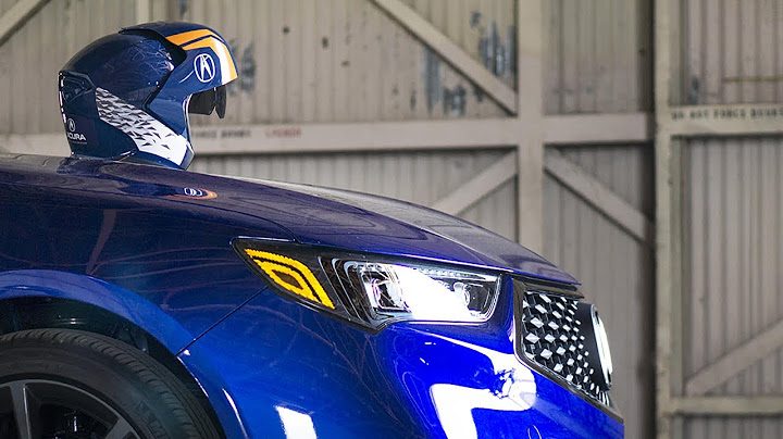 What a Race: The World's First Live Augmented Reality Race with the 2018 Acura TLX