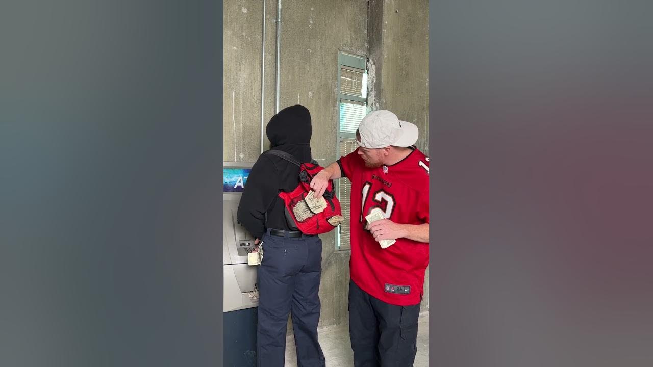 Man puts his hoodie backwards #Shorts Man puts his hoodie backwards #Shorts