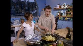 Болливуд. Жить вкусно с Джейми Оливером. Карри, домашний индийский сыр панир, картошка по бомбейски Болливуд. Жить вкусно с Джейми Оливером. Карри, домашний индийский сыр панир, картошка по бомбейски