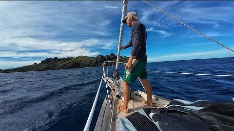 How to Sail Solo (Practical)