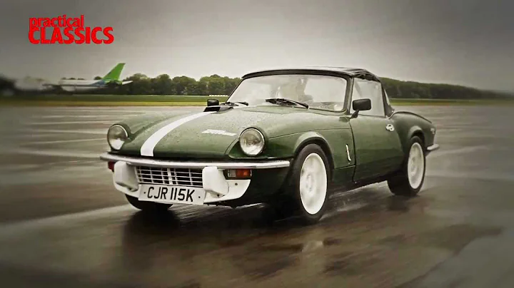 Practical Classics Magazine:  Triumph Spitfire gro...