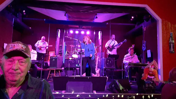 The Barn Dance Legends Show - Lori Locklear perfor...