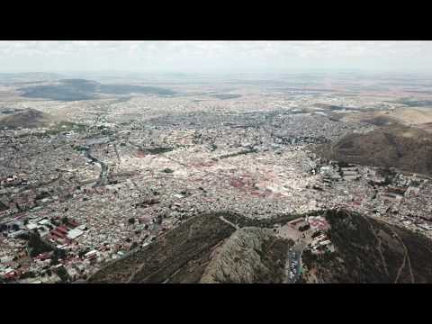 ZACATECAS州サカテカス市歴史地区の東、海抜2,657メートルに位置するセロデラブファ/El Cerro de la Bufa