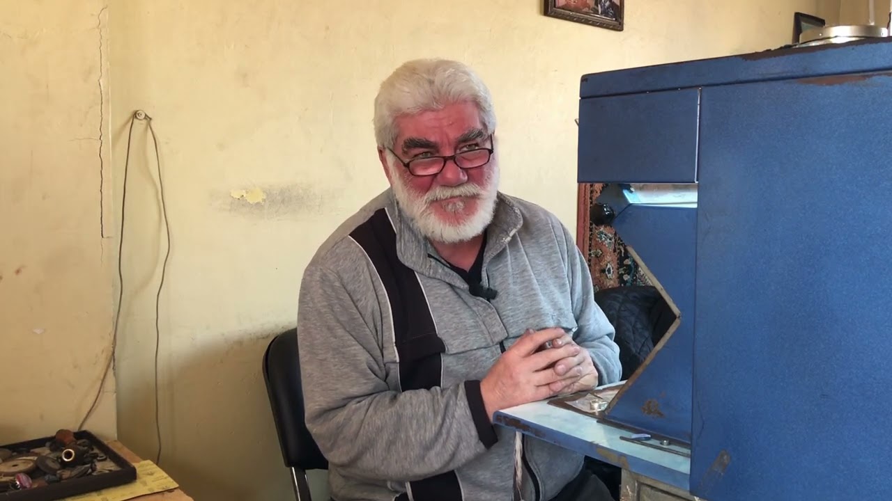 117; SON ERMENİ USTALAR ; 1961  den beri KAPALIÇARŞIDA CİLACI ROBER VARBED #Kapalıçarşı #cilacı#usta