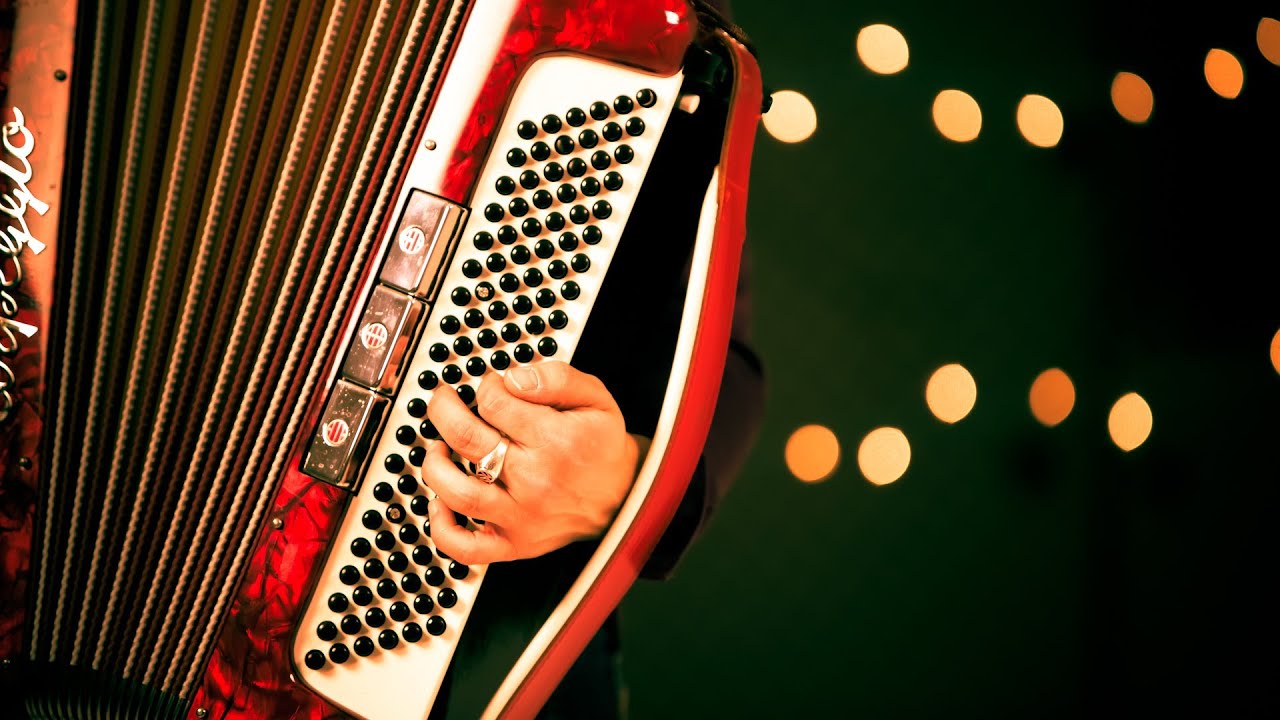 How To Play Bass Notes Accordion Lessons YouTube