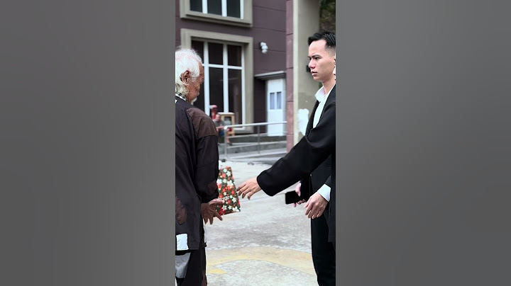 The young man understood the problem [KINDNESS MAN] #kindness #homeless #goodperson #help #oldman