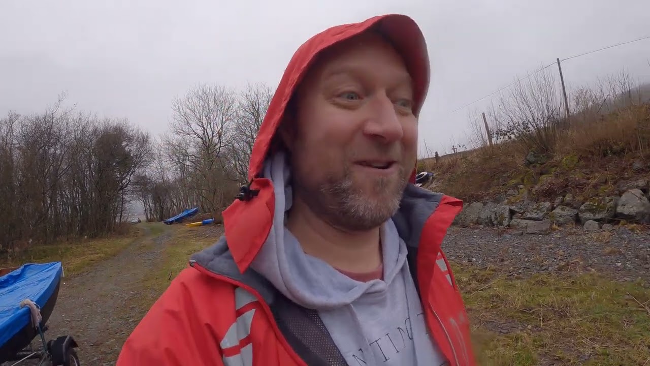 Season 2 starts here - I drop Mochyn Du off at her Lake Bala standing