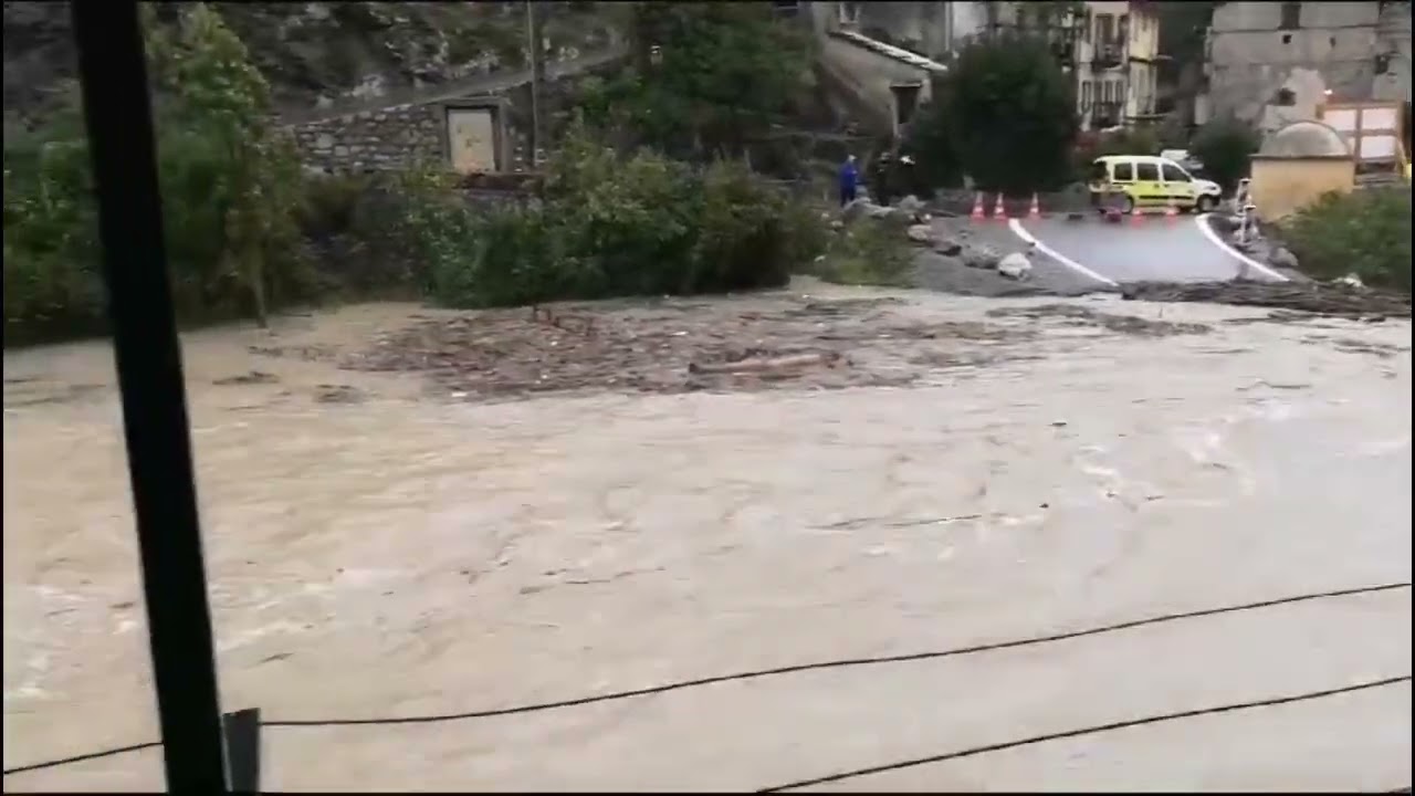 Allerta meteo rossa in Francia, danni in val Roya e val Vésubie