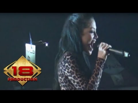 Farah Zubir - Pacar Lima Langkah  (Live Konser Cianjur 20 November 2013)