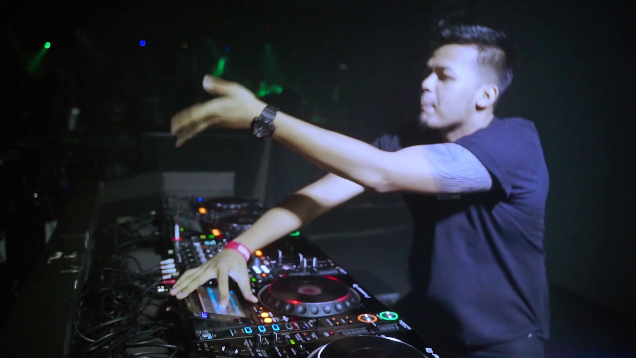 The Kendrick - Live at Fuse (One Take Video)