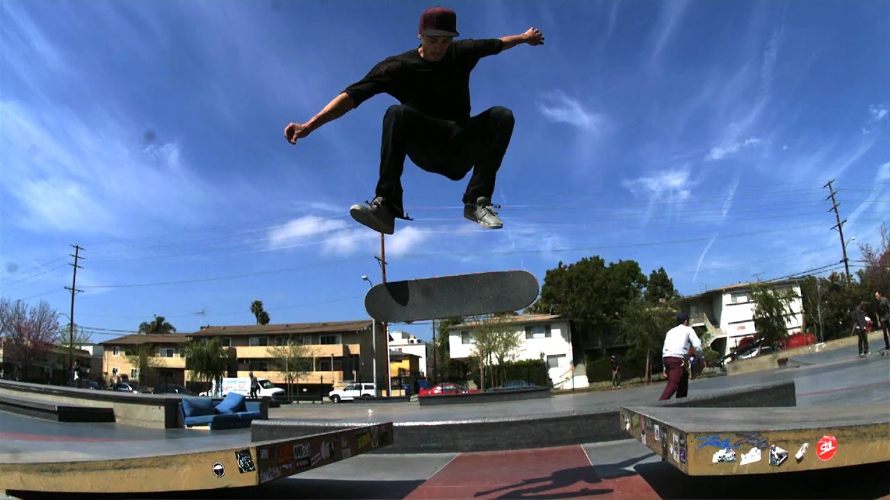 JOHN HERERRA - PHANTOM NOLLIE TRE FLIP