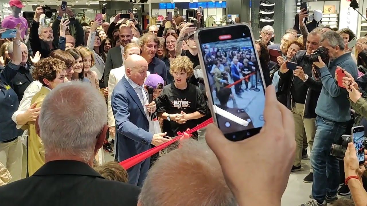 Inaugurazione del nuovo DF Sport Specialist a Lissone