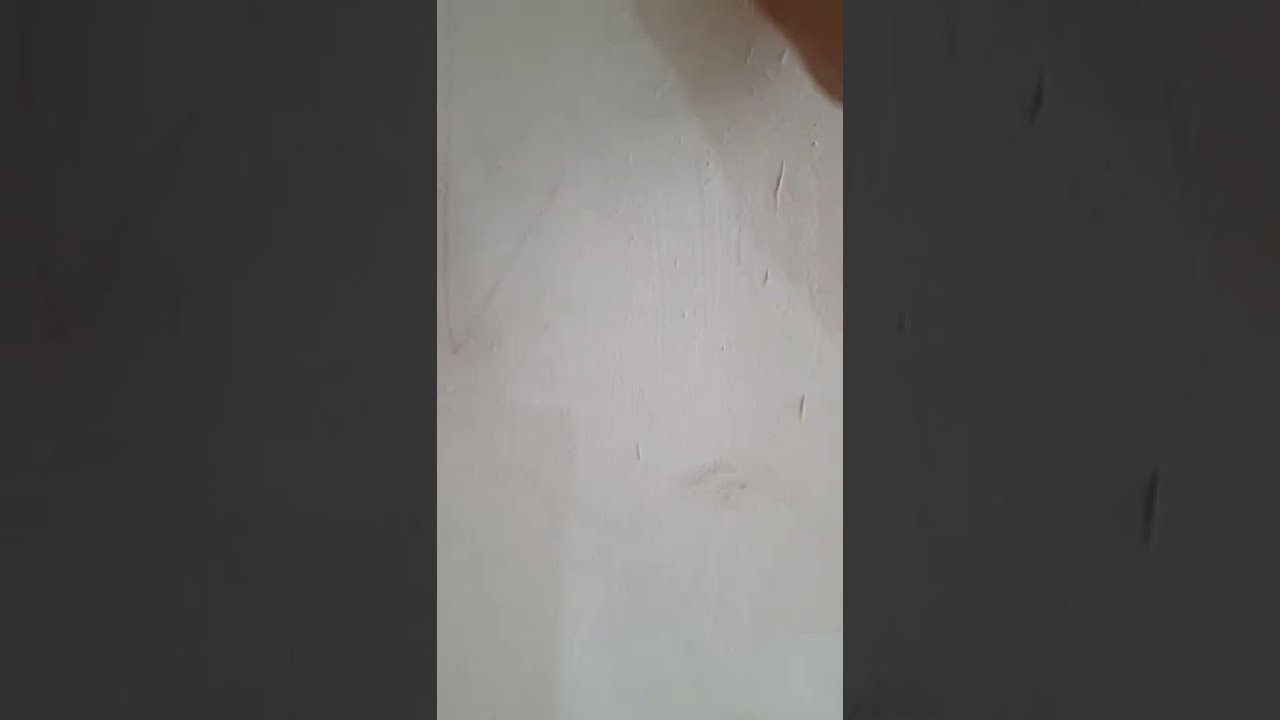 Eliminar crayola de la pared en segundos solo con un borrador