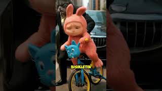 Kaslı Kedi Labubu&#39;nun Bisikletini Çaldı #shorts