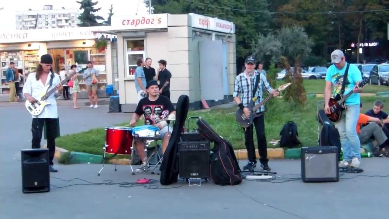 танцы минус альбом. оно минус. текст песни танцы минус цветы. танцы минус обложка. танцы минус там за белой.