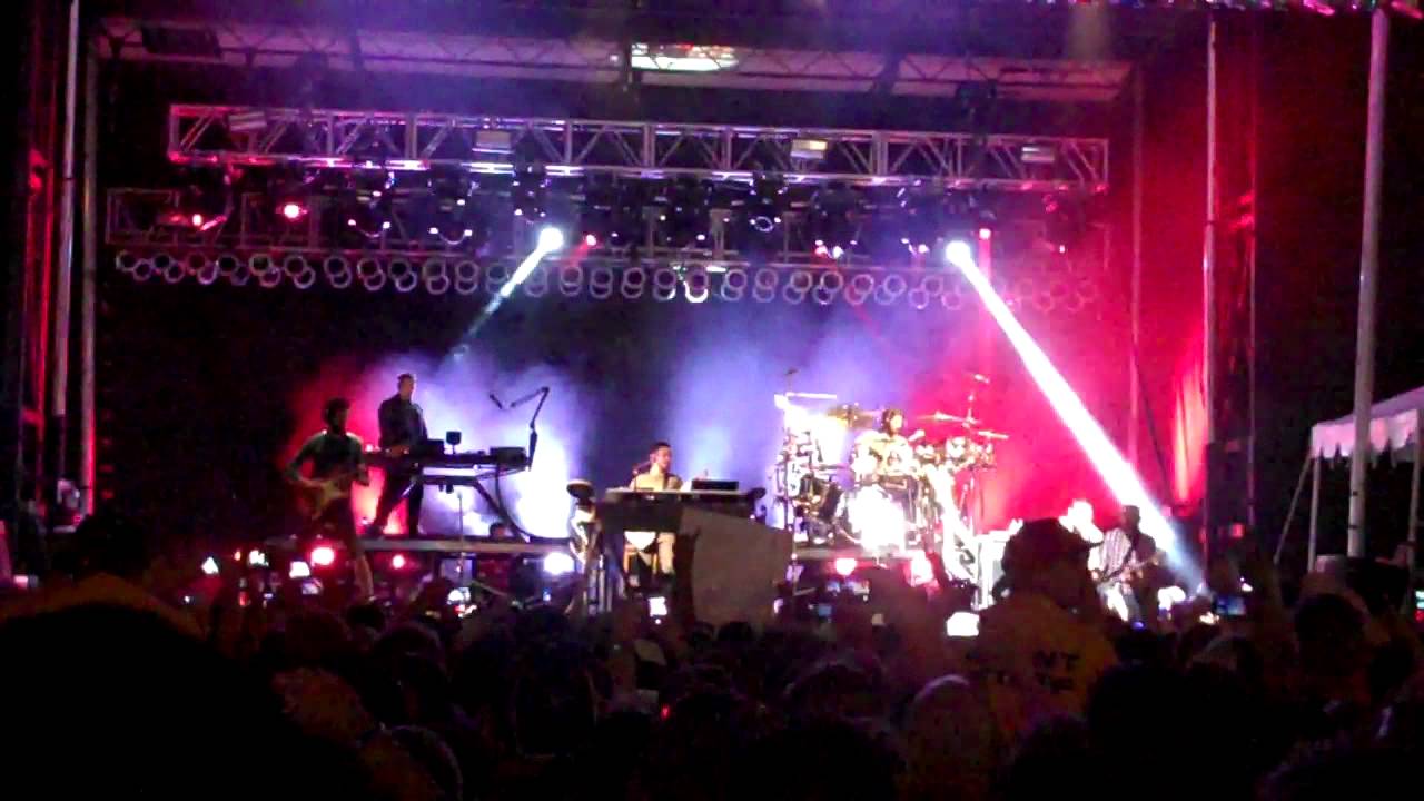 Linkin Park at KFMA Day in Tucson, AZ  5 24 1014 Performing   Guilty All the Same