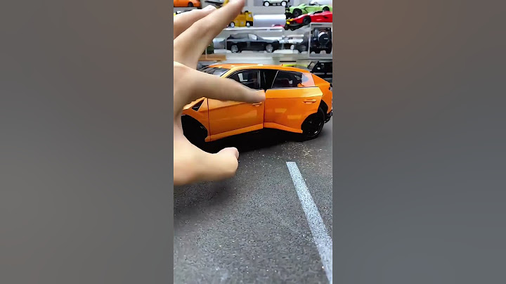 Immersive Unboxing of the Lamborghini Urus: Luxury SUV Experience!