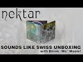 Capture de la vidéo Nektar  The Unboxing Of ...Sounds Like Swiss! By Nektar Co-Founder And Bass Player Derek Mo Moore.