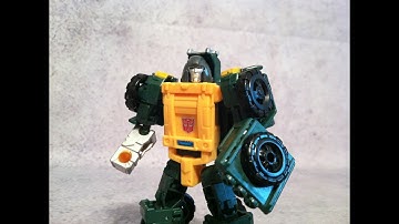 Titans Return Legends Brawn - Hasbro Transformers Action Figure Review and Transformation