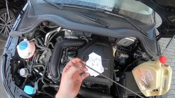 PKW Motor Kühlflüssigkeit kontrollieren und nachfüllen Audi A1/S1 Sportback  Anleitung 