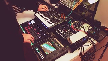 Ymob (Korg Electribe 2 Sampler, Arturia Microbrute, Kaossilator Pro)