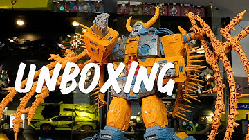 Unboxing Hasbro