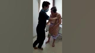 LATIHAN BERDIRI PADA PASIEN STROKE