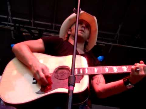 Justin Moore "Small Town USA" Taste of Madison 9/6...