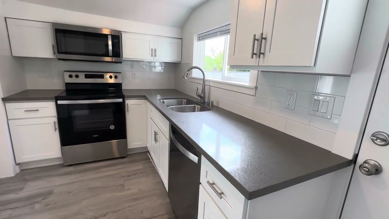 Newly Remodeled Two Bedroom Bremerton rental