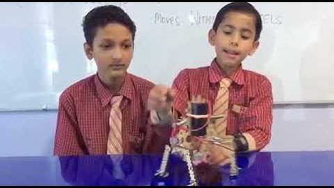 Robot that Moves Without Wheels