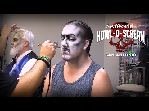Scareactor Behind the Scenes (Milton Creek Manor) | SeaWorld® San Antonio