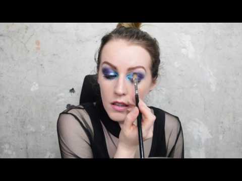 Video: Turquoise Navy Eye Makeup Look