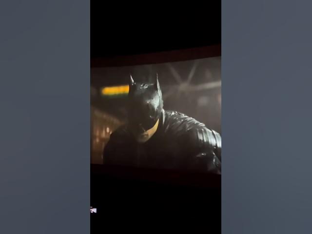 People went CRAZY during this screening of The Batman