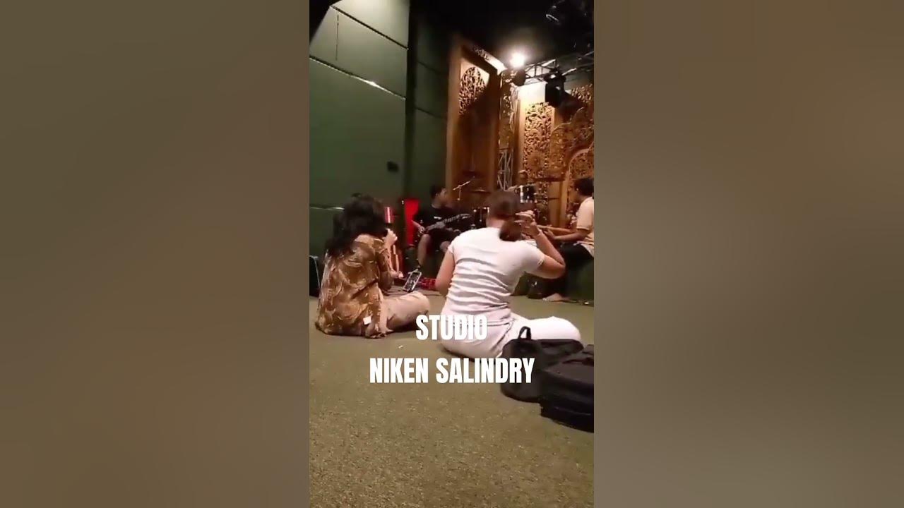 Latihan Cs Mayangkara Di Studio Niken Salindry