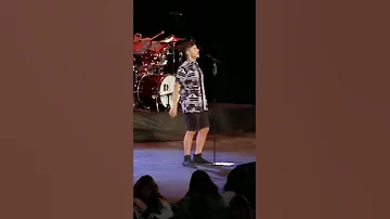 David Archuleta singing Glorious LIVE