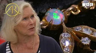 ‘Splendid’ 125-Year-Old Opal Pendant Hidden In Easter Egg Worth Four Figures | BBC Antiques Roadshow