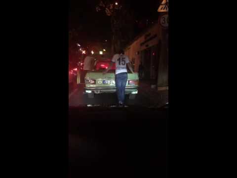 Mercedes dediğin hertürlü gider kim demiş yolda kalır diye :)